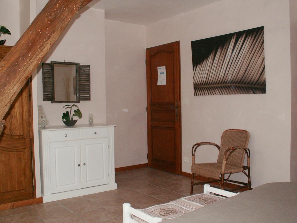 Hotel La Chartreuse Poilly-sur-Tholon Zimmer foto
