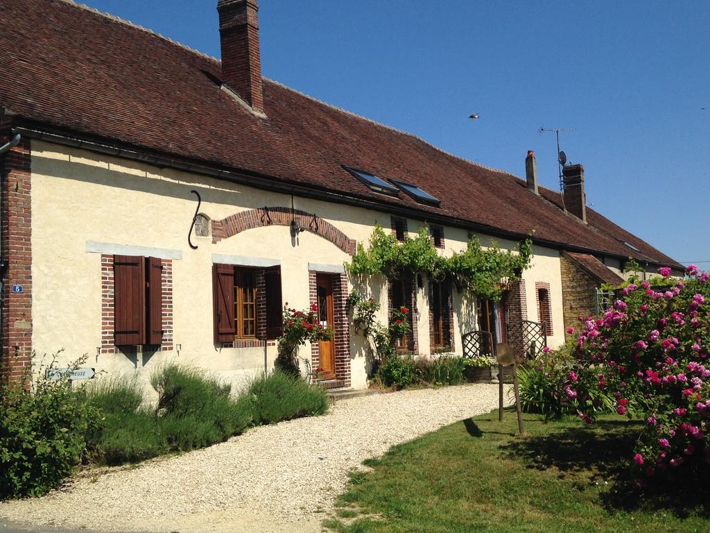 Hotel La Chartreuse Poilly-sur-Tholon Exterior foto
