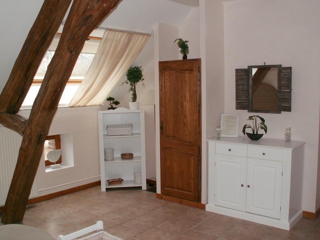 Hotel La Chartreuse Poilly-sur-Tholon Zimmer foto