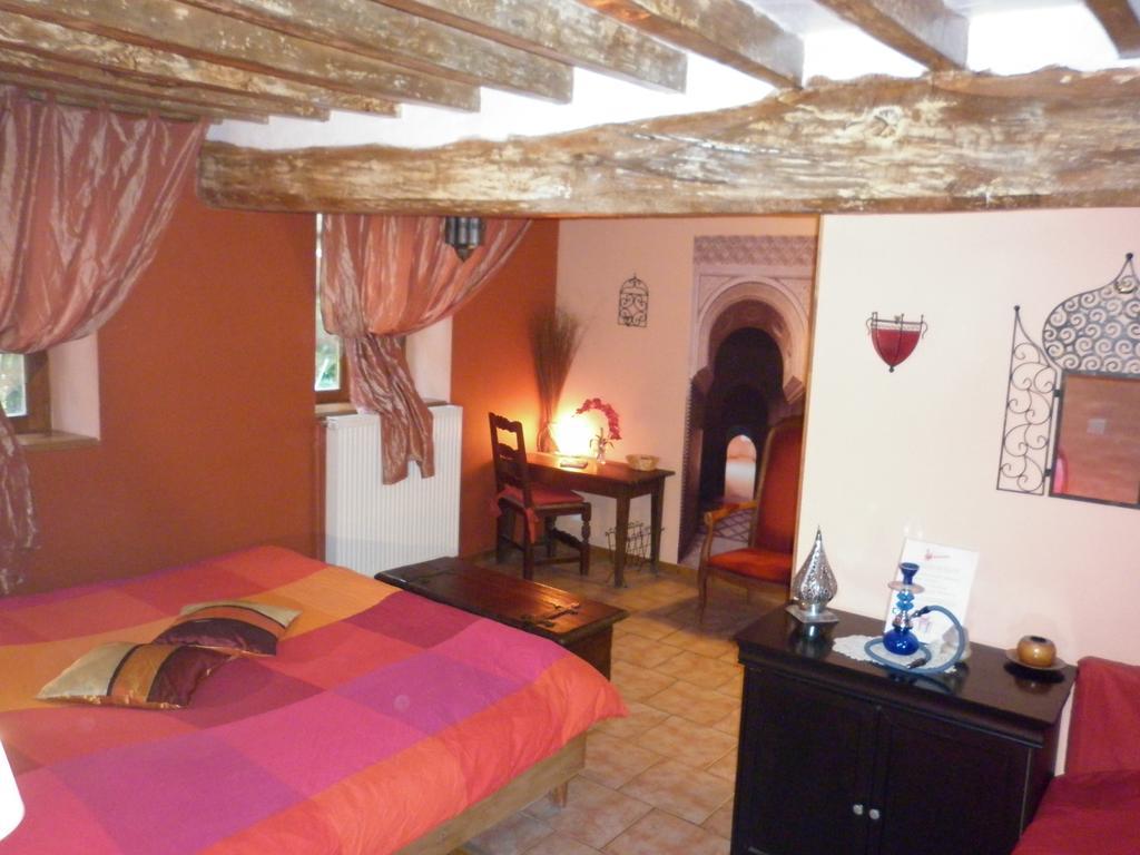 Hotel La Chartreuse Poilly-sur-Tholon Zimmer foto